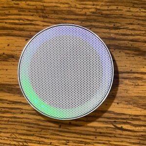 TECHUP speaker